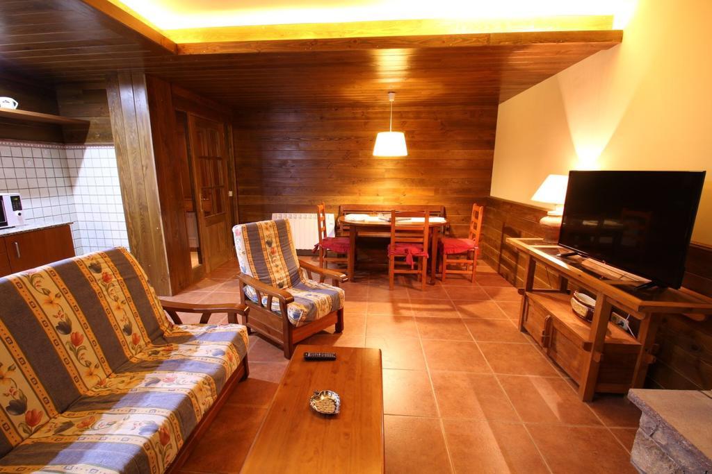 Apartaments Piteus Casa Dionis San Lorenzo de Morunys Exterior foto