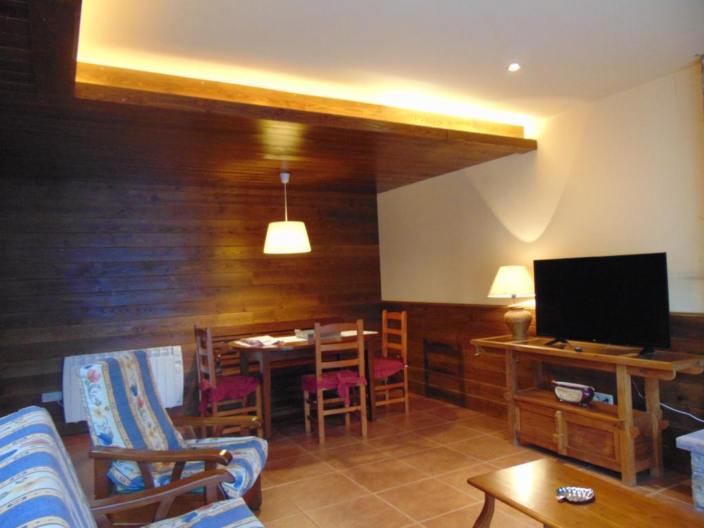Apartaments Piteus Casa Dionis San Lorenzo de Morunys Exterior foto